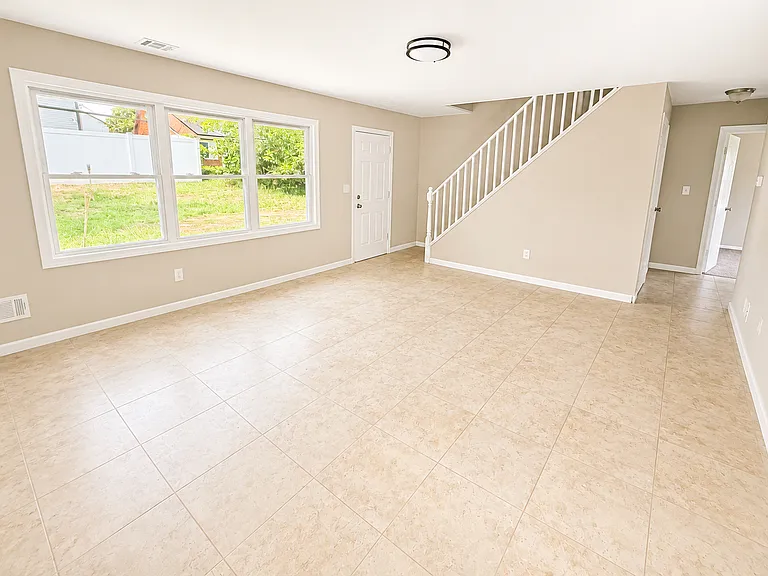 5 Shelbourne Ln — Photo 2