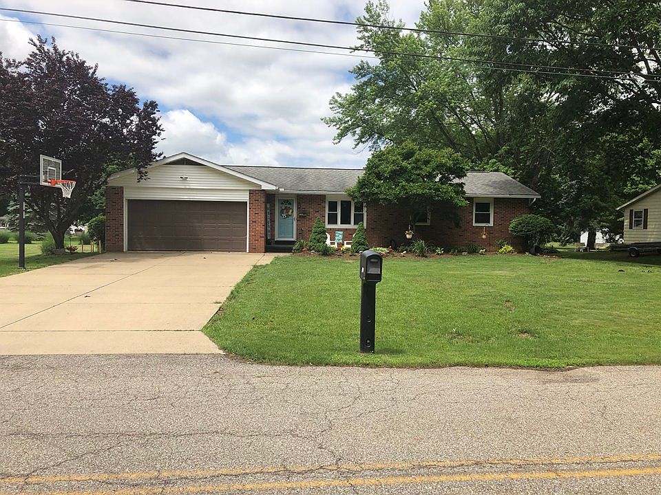 1st image of 583 Fairlawn Ave