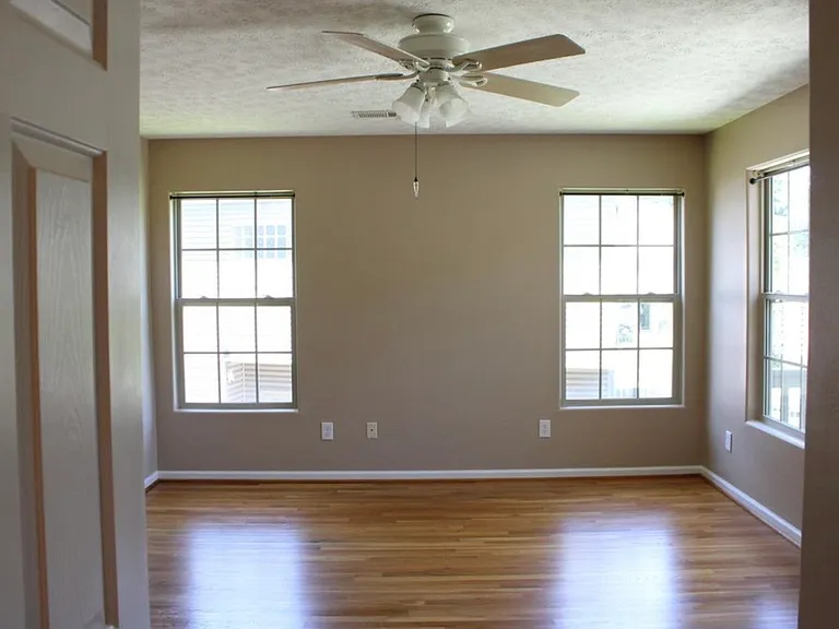 2509 Sun Seeker Ct — Photo 10