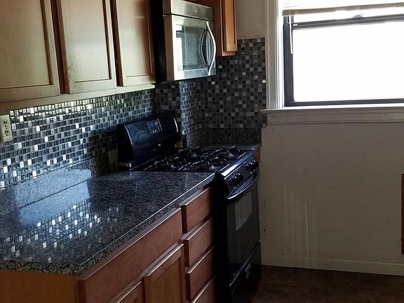 5th image of 4515 Maryland Ave #403