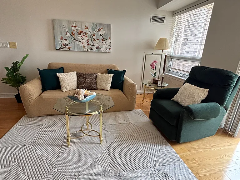 350 Princess Royal Dr #1002 — Photo 16