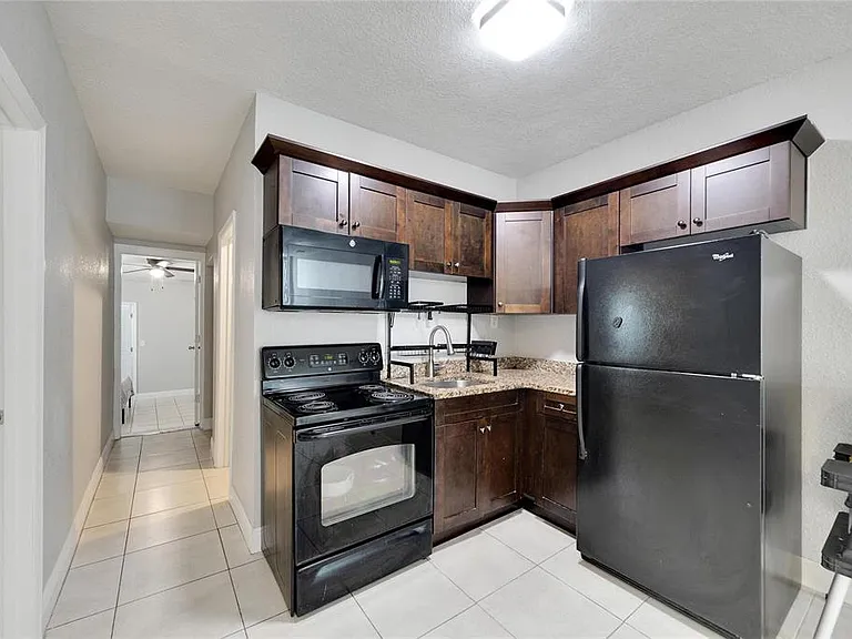 3651 Haines Rd N — Photo 18