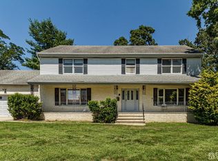 3 1st Ave, Monroe Township, NJ 08831
