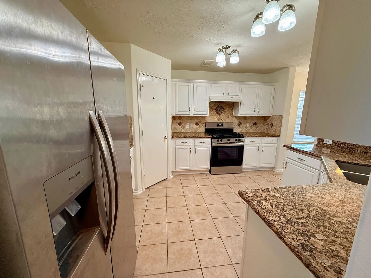 147 Vesper Bend — Photo 1