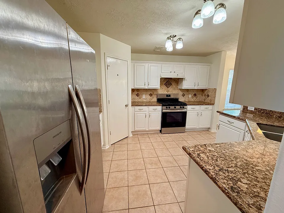 147 N Vesper Bend Cir