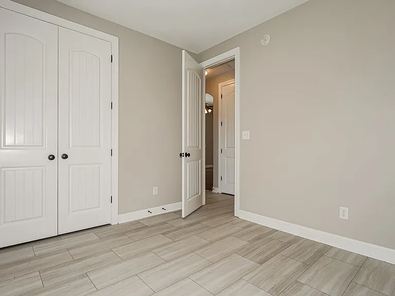 1941 Rochelle Ln — Photo 13