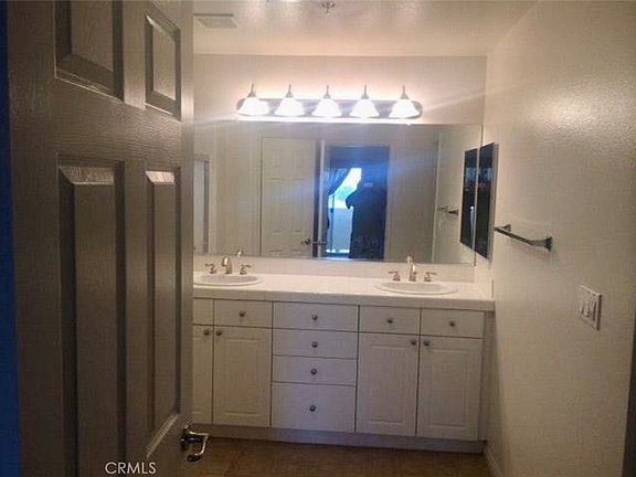 5th image of 2818 Green River Rd Unit 102
