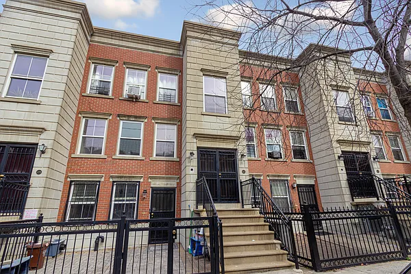 Rented by Platinum Properties | media 11