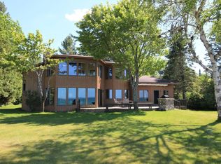 3470 Edgewater Dr, Cheboygan, MI 49721