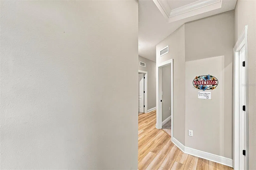 3 bed, 2.0 bath, 1553 sqft, $2,600 — Photo 4