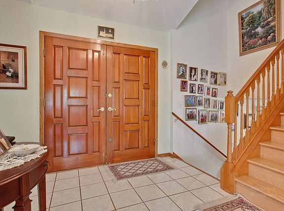 3rd image of 1735 Peachtree Dr