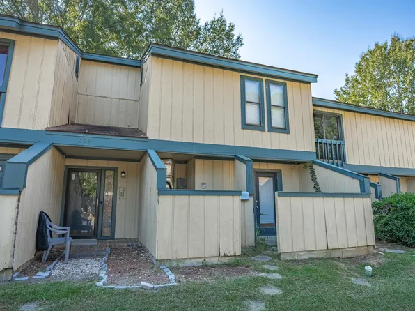 205 Timber Ct, Columbia, SC 29210