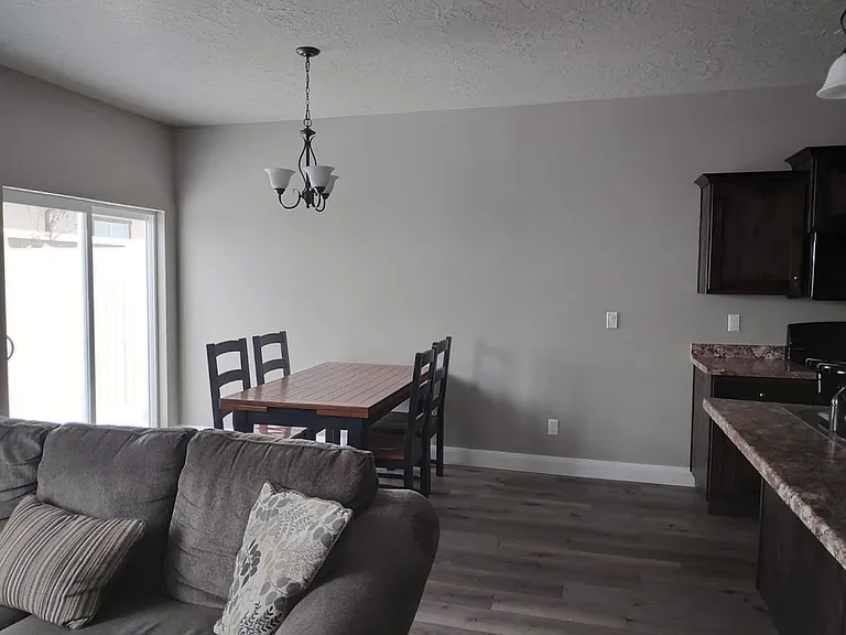 404 W 1325 N #J2 — Photo 3