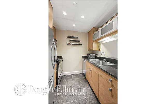 Rented by Douglas Elliman | media 9