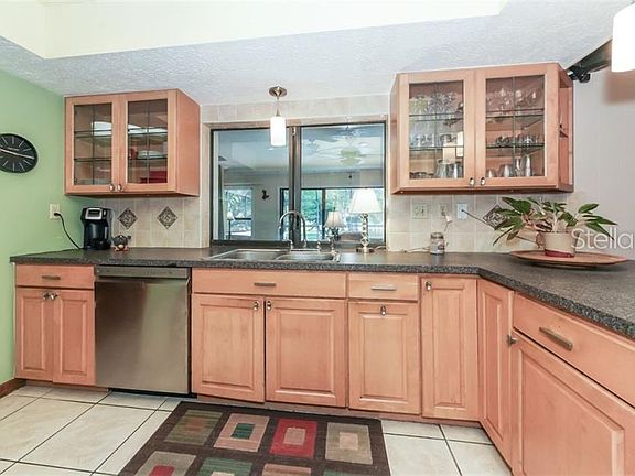 4th image of 7622 Coronet Dr