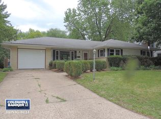 5 Pheasant Run, Dekalb, IL 60115