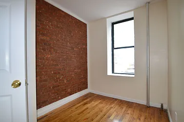 Rented by CITY SKYLINE REALTY INC