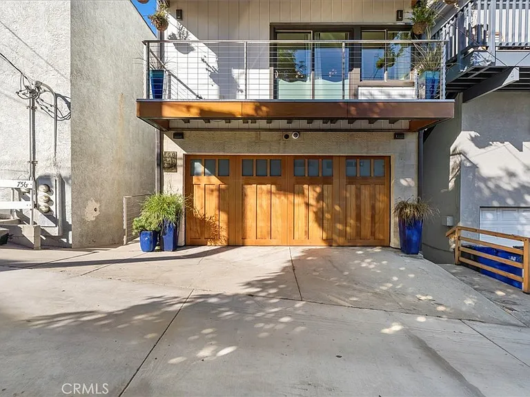 760 Manhattan Beach Blvd #B — Photo 26