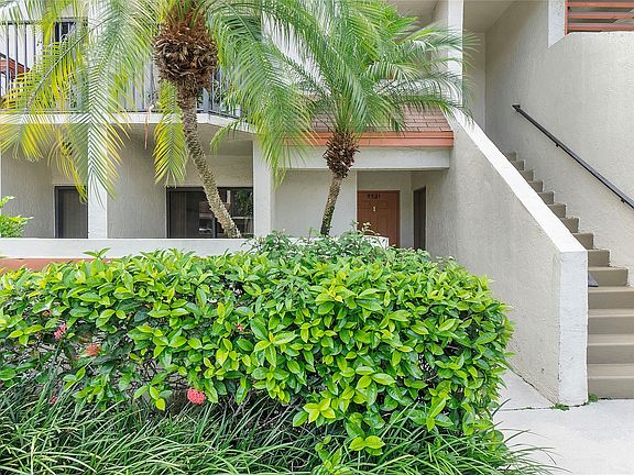 4th image of 5521 Courtyard Drive #5521
