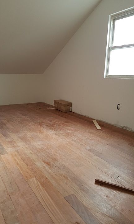 2nd image of 181-08-10 141 Ave