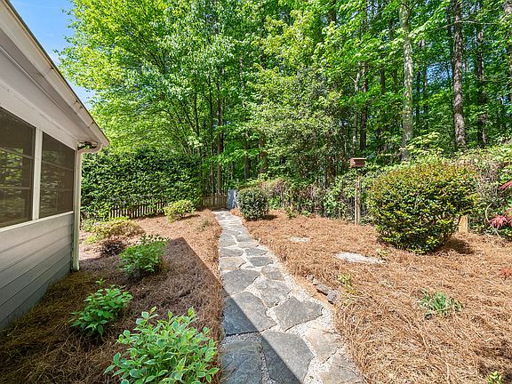 4th image of 8017 Knebworth Ct