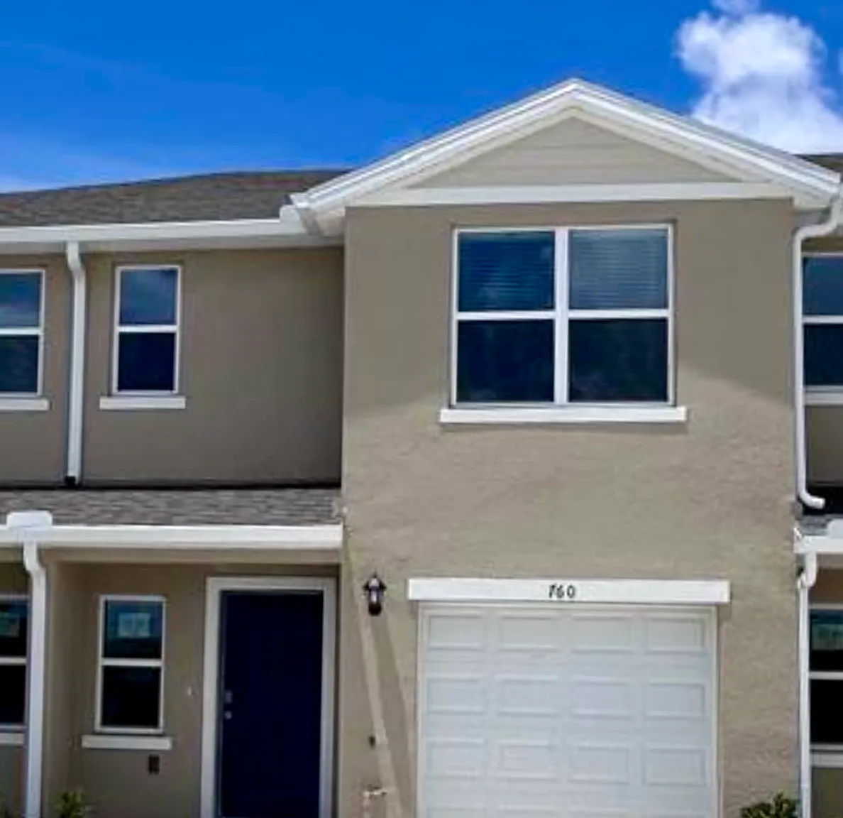 3 bed, 1464 sqft, $2,100 — Photo 1