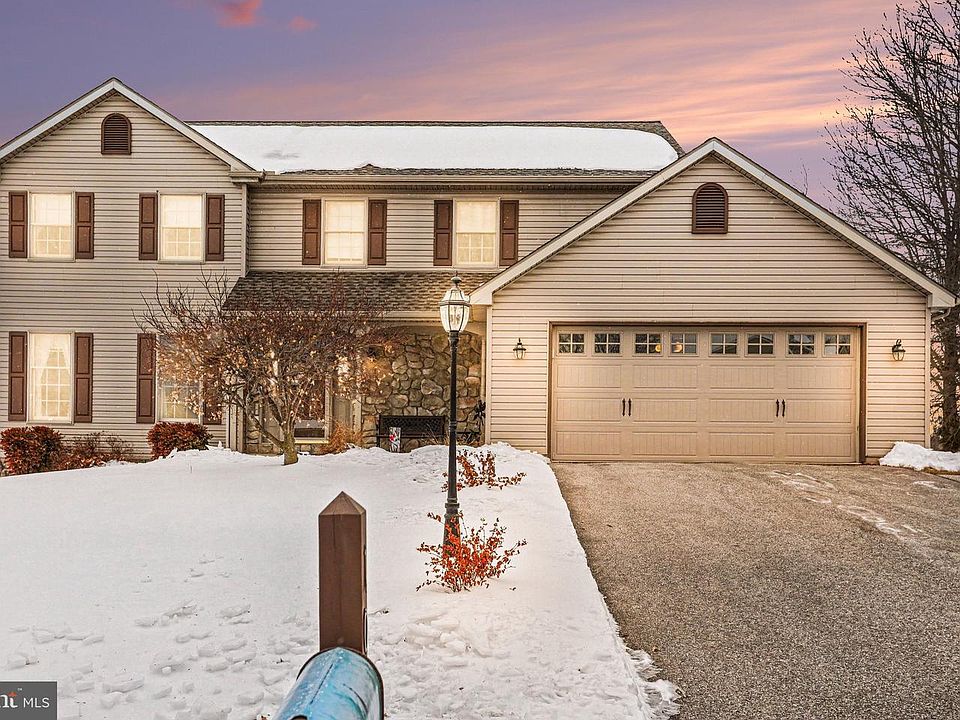 1st image of 107 Summer House Ln