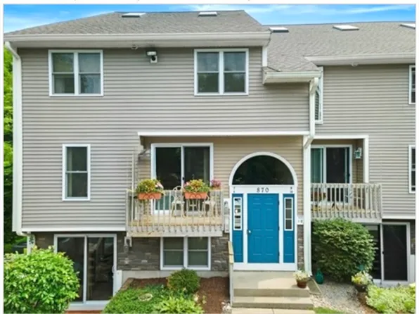 870 Landry Ave Unit 8, North Attleboro, MA 02760