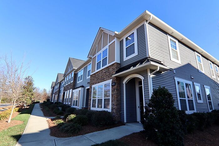 1st image of 6634 Berewick Commons Pkwy