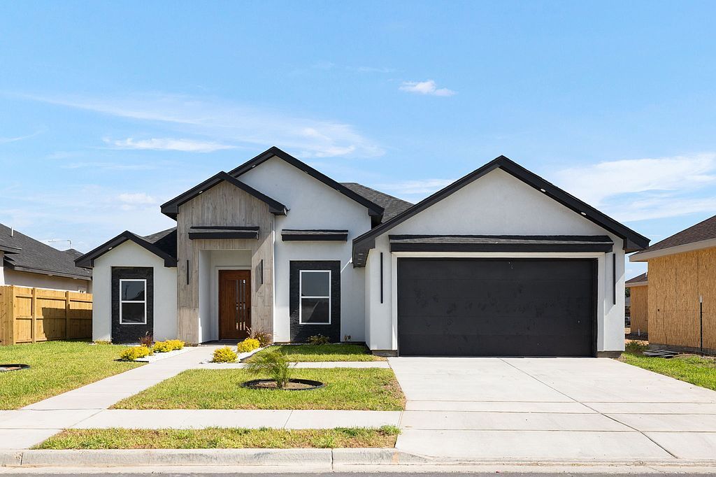 702 Sonny Dr - Property Image