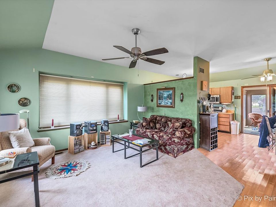 574 Chippewa Trl, Carol Stream, IL 60188 Zillow