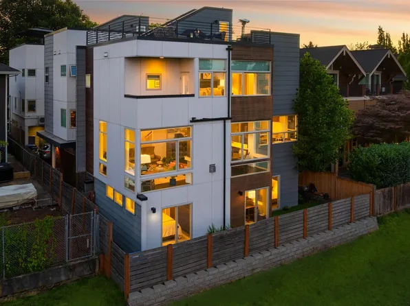 928 34th Avenue, Seattle, WA 98122