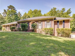 220 Magmar Ln, Fayetteville, GA 30214
