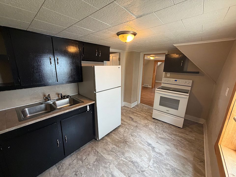 1st image of 211 E High St #2
