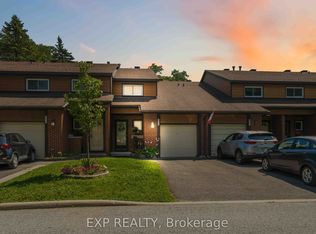 2078 Orient Park Dr #52, Ottawa, ON K1B 4V9