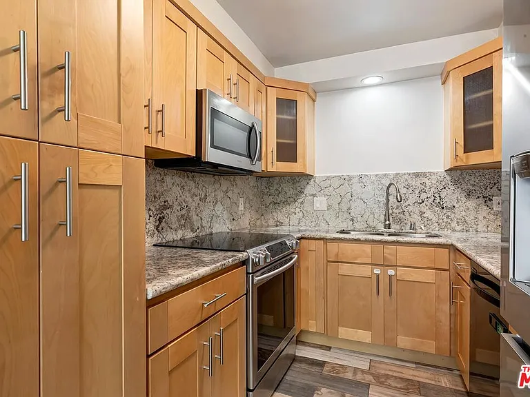 11789 Montana Ave #11 — Photo 10