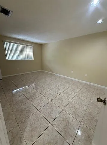 5232 SW 122nd Ter — Photo 10