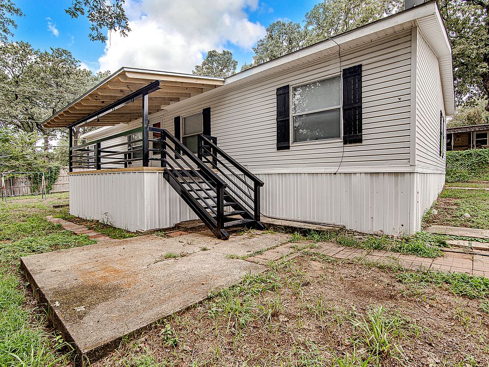 1st image of 4322 Bradley Ln