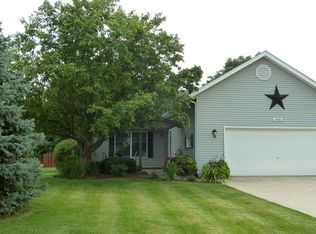 488 Lasalle Dr, Somonauk, IL 60552