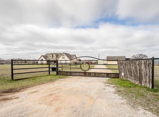 1800 N Cardinal Rd, Azle, TX 76020