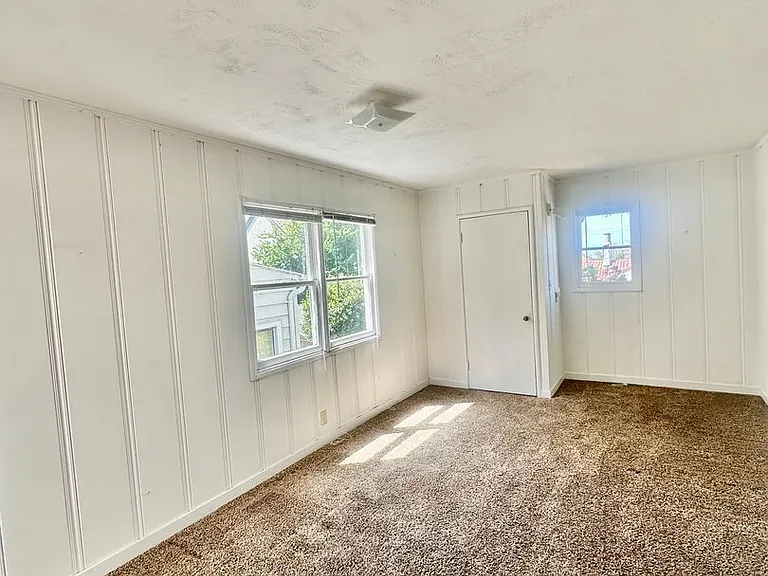 1512 Arch St — Photo 8