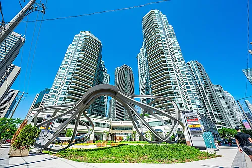 10 Yonge St #1012 Photo 1