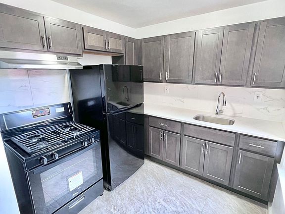 2nd image of 268 Prospect St #4A