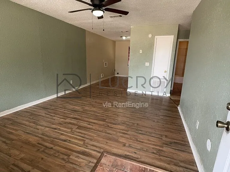 4345 W Capitol St #B4 — Photo 2