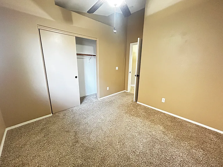 16283 W Statler St — Photo 14