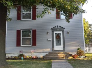 208 E Spruce St, Jerseyville, IL 62052