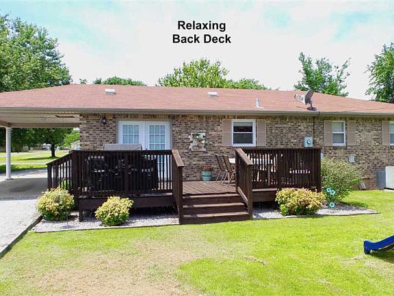 4th image of 453 Sharon Dr