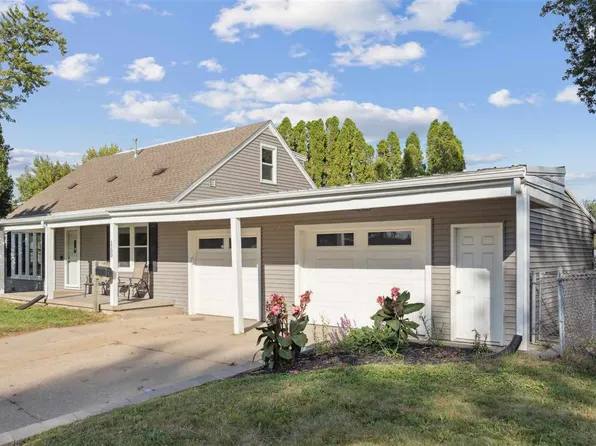 1100 30th St SE, Cedar Rapids, IA 52403