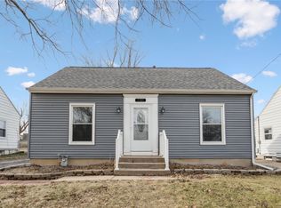 1101 33rd St SE, Cedar Rapids, IA 52403