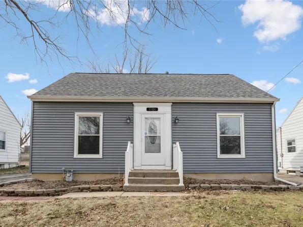 1101 33rd St SE, Cedar Rapids, IA 52403